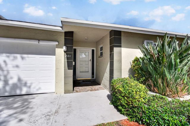 201 Del Rio Boulevard, Boca Raton, FL 33432