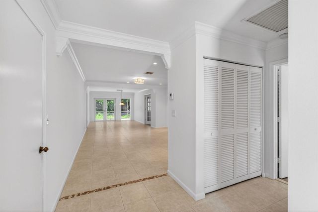 201 Del Rio Boulevard, Boca Raton, FL 33432