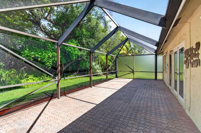 201 Del Rio Boulevard, Boca Raton, FL 33432