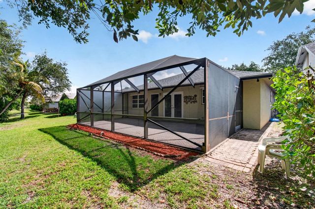 201 Del Rio Boulevard, Boca Raton, FL 33432