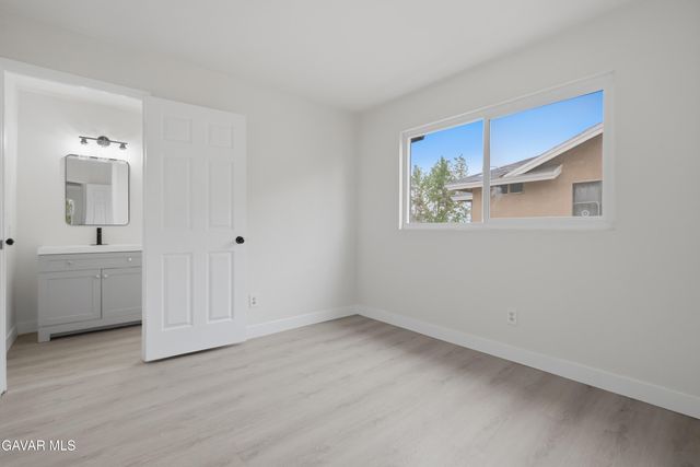 44933 E 17th Street, Lancaster, CA 93535