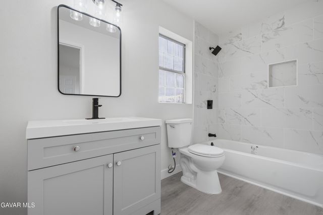 44933 E 17th Street, Lancaster, CA 93535