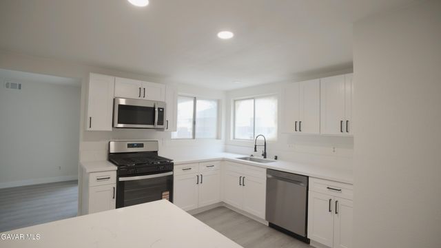 44933 E 17th Street, Lancaster, CA 93535