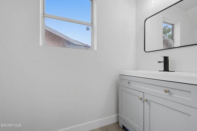 44933 E 17th Street, Lancaster, CA 93535