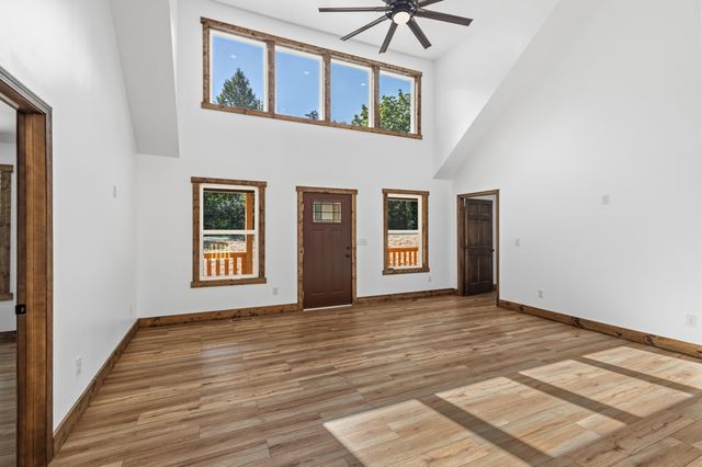 2377 Porch Rock Road, Pikeville, TN 37367