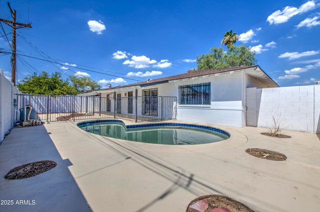 4750 N 39TH Drive, Phoenix, AZ 85019