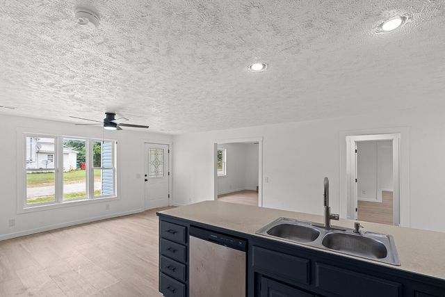 205 S Pine Street, Billings, MO 65610