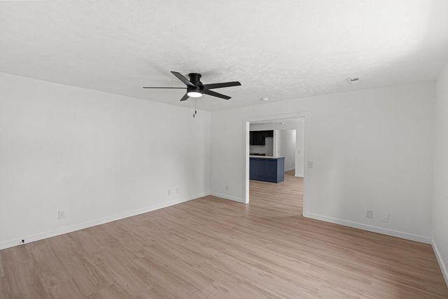 205 S Pine Street, Billings, MO 65610