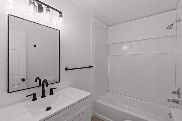 205 S Pine Street, Billings, MO 65610
