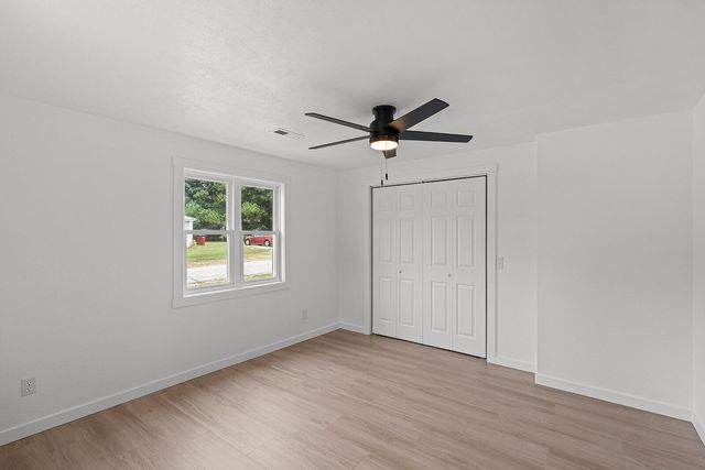 205 S Pine Street, Billings, MO 65610