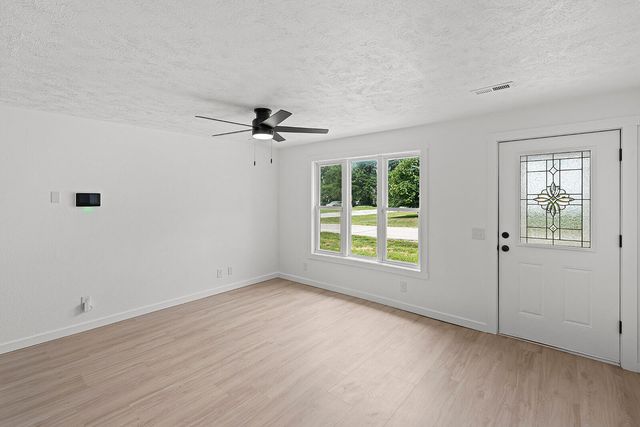 205 S Pine Street, Billings, MO 65610