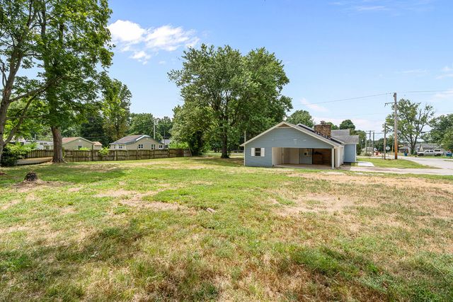 205 S Pine Street, Billings, MO 65610