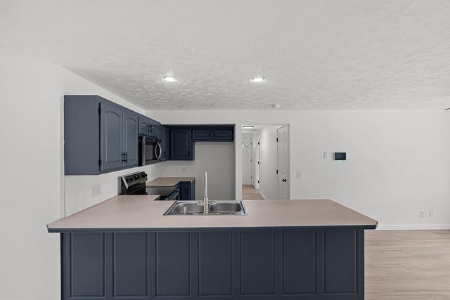 205 S Pine Street, Billings, MO 65610