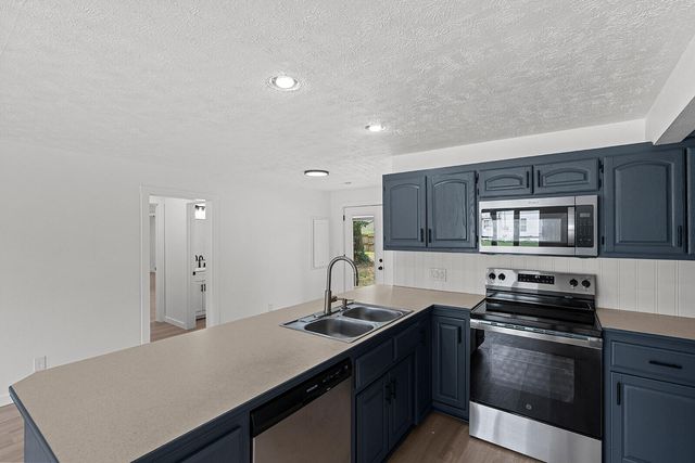 205 S Pine Street, Billings, MO 65610