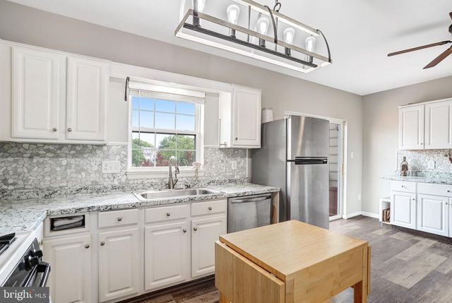 122 GOLDSWORTH TER SW, Leesburg, VA 20175