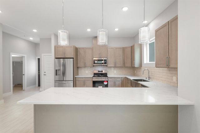 301 Knights ROW, Horseshoe Bay, TX 78657