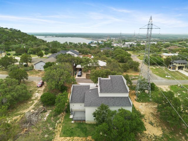 301 Knights ROW, Horseshoe Bay, TX 78657