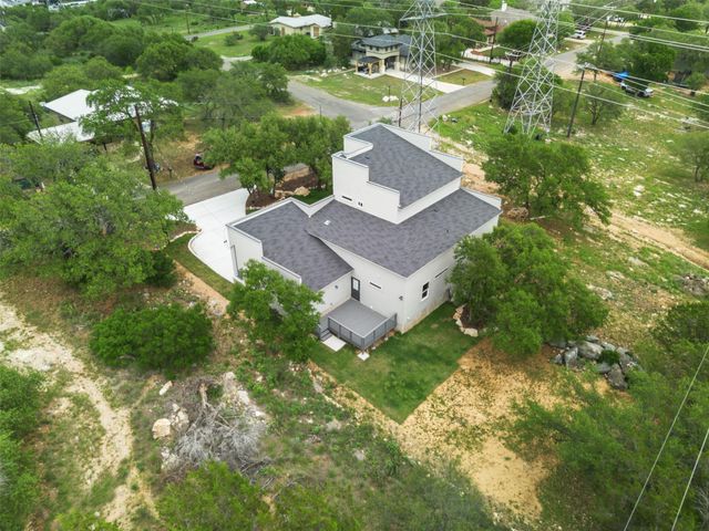 301 Knights ROW, Horseshoe Bay, TX 78657