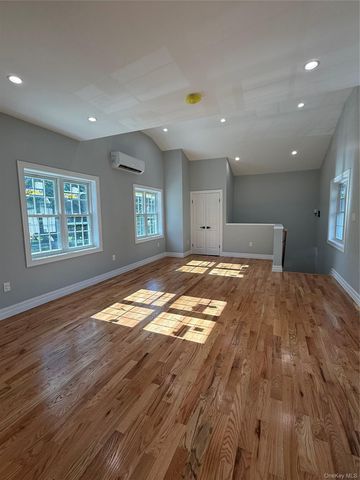 118-11 E LAKEVIEW BLVD, Queens Village, NY 11434