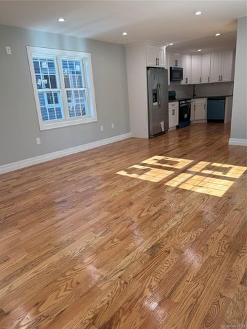 118-11 E LAKEVIEW BLVD, Queens Village, NY 11434