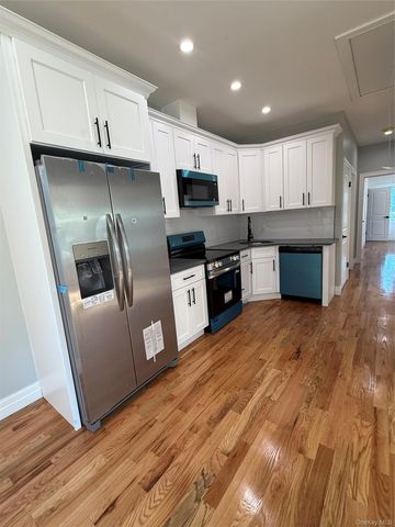 118-11 E LAKEVIEW BLVD, Queens Village, NY 11434