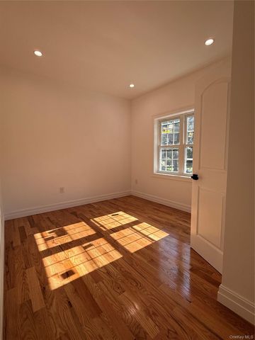 118-11 E LAKEVIEW BLVD, Queens Village, NY 11434