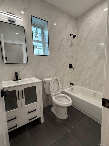 118-11 E LAKEVIEW BLVD, Queens Village, NY 11434