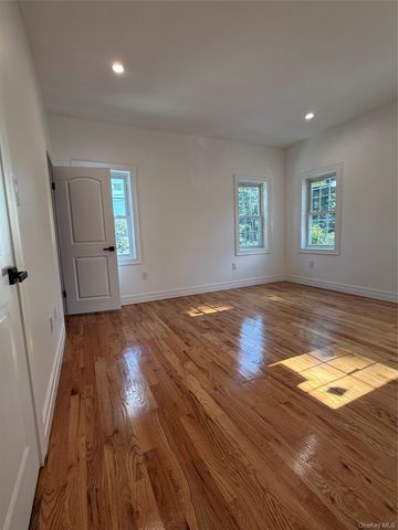 118-11 E LAKEVIEW BLVD, Queens Village, NY 11434