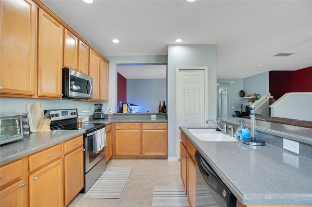 2102 CYPRESS BAY BOULEVARD, Kissimmee, FL 34743