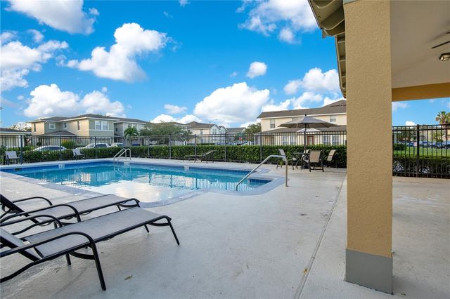 2102 CYPRESS BAY BOULEVARD, Kissimmee, FL 34743