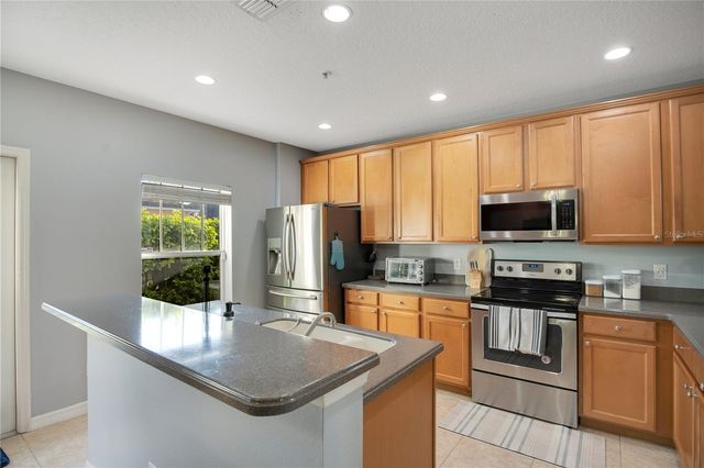 2102 CYPRESS BAY BOULEVARD, Kissimmee, FL 34743