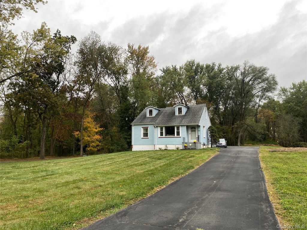 989 State Route 17K, Montgomery, NY 12549