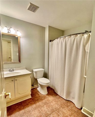 202 Roscommon Pl, Peters Twp, PA 15317