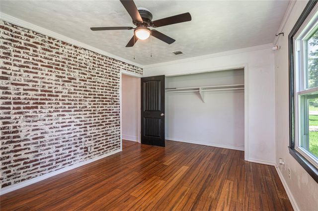 1219 Park Lane, Texas City, TX 77590