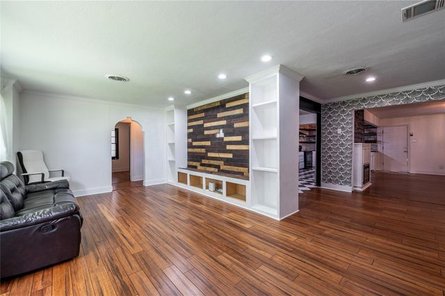 1219 Park Lane, Texas City, TX 77590