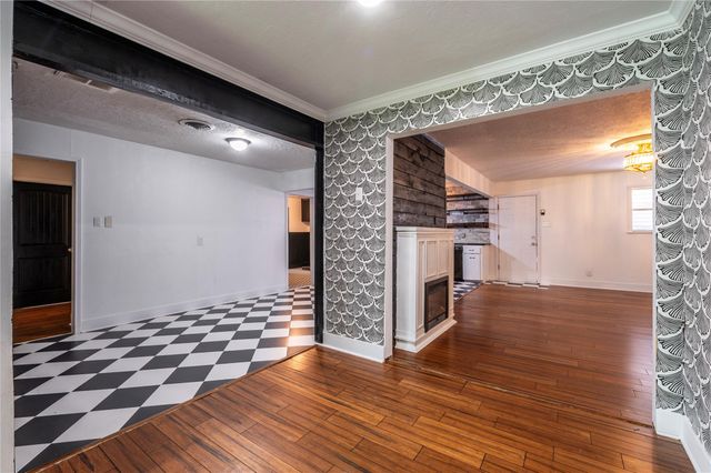 1219 Park Lane, Texas City, TX 77590