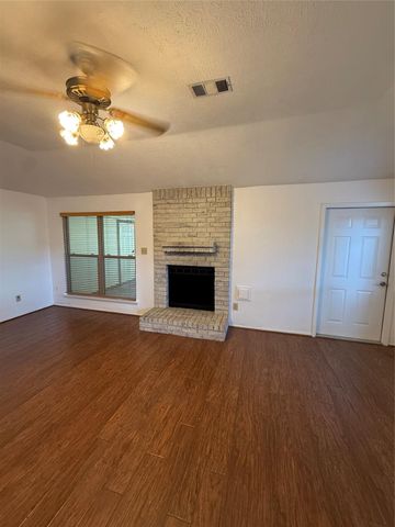 10941 Rosewood Court, La Porte, TX 77571