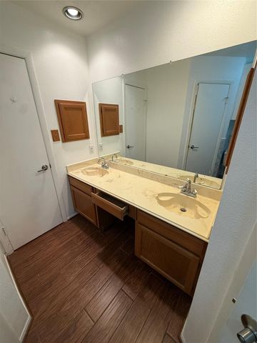 10941 Rosewood Court, La Porte, TX 77571