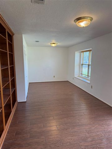 10941 Rosewood Court, La Porte, TX 77571