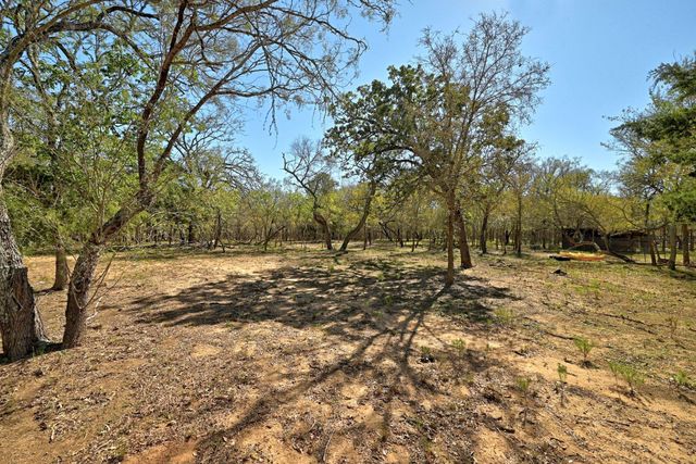 1485 Pettytown RD, Dale, TX 78616