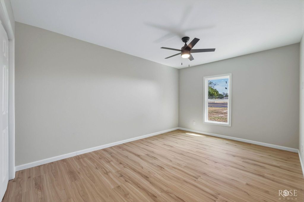 Image 24 of property listing at 318 Glenmore Drive, San Angelo, TX 76903