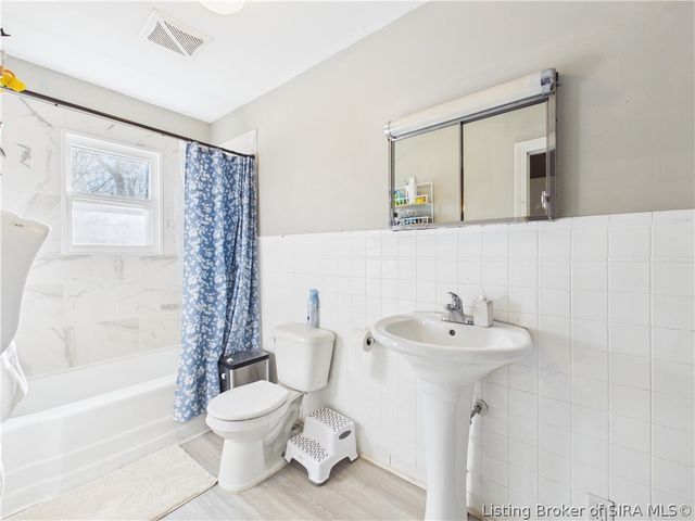 420 Oak Street, Sellersburg, IN 47172