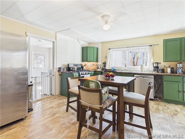 420 Oak Street, Sellersburg, IN 47172