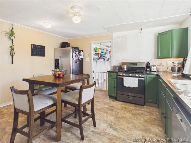 420 Oak Street, Sellersburg, IN 47172