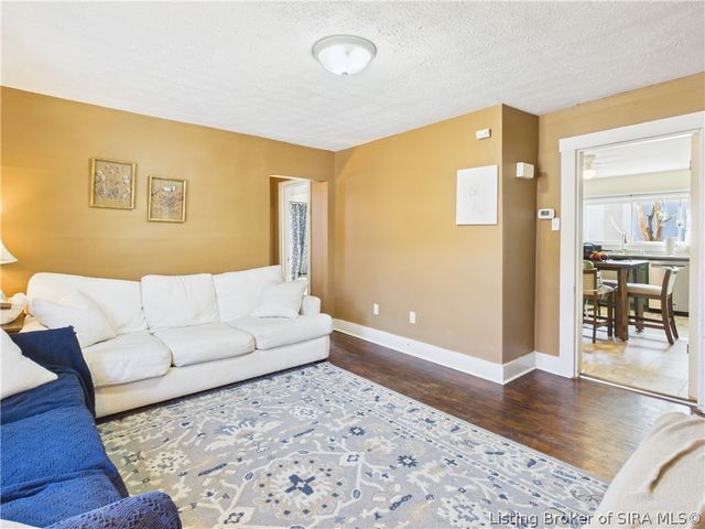 420 Oak Street, Sellersburg, IN 47172