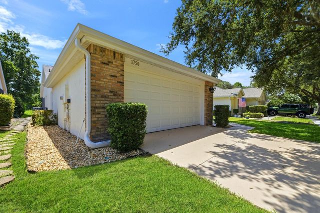 1750 STAFFORD SPRINGS BOULEVARD, Mount Dora, FL 32757