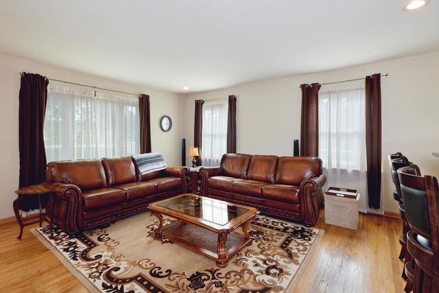 113 N 121st STREET, Wauwatosa, WI 53226