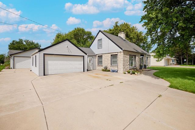 113 N 121st STREET, Wauwatosa, WI 53226