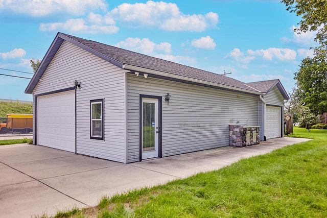 113 N 121st STREET, Wauwatosa, WI 53226