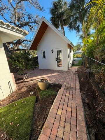 605 LOTUS LANE, Sarasota, FL 34242